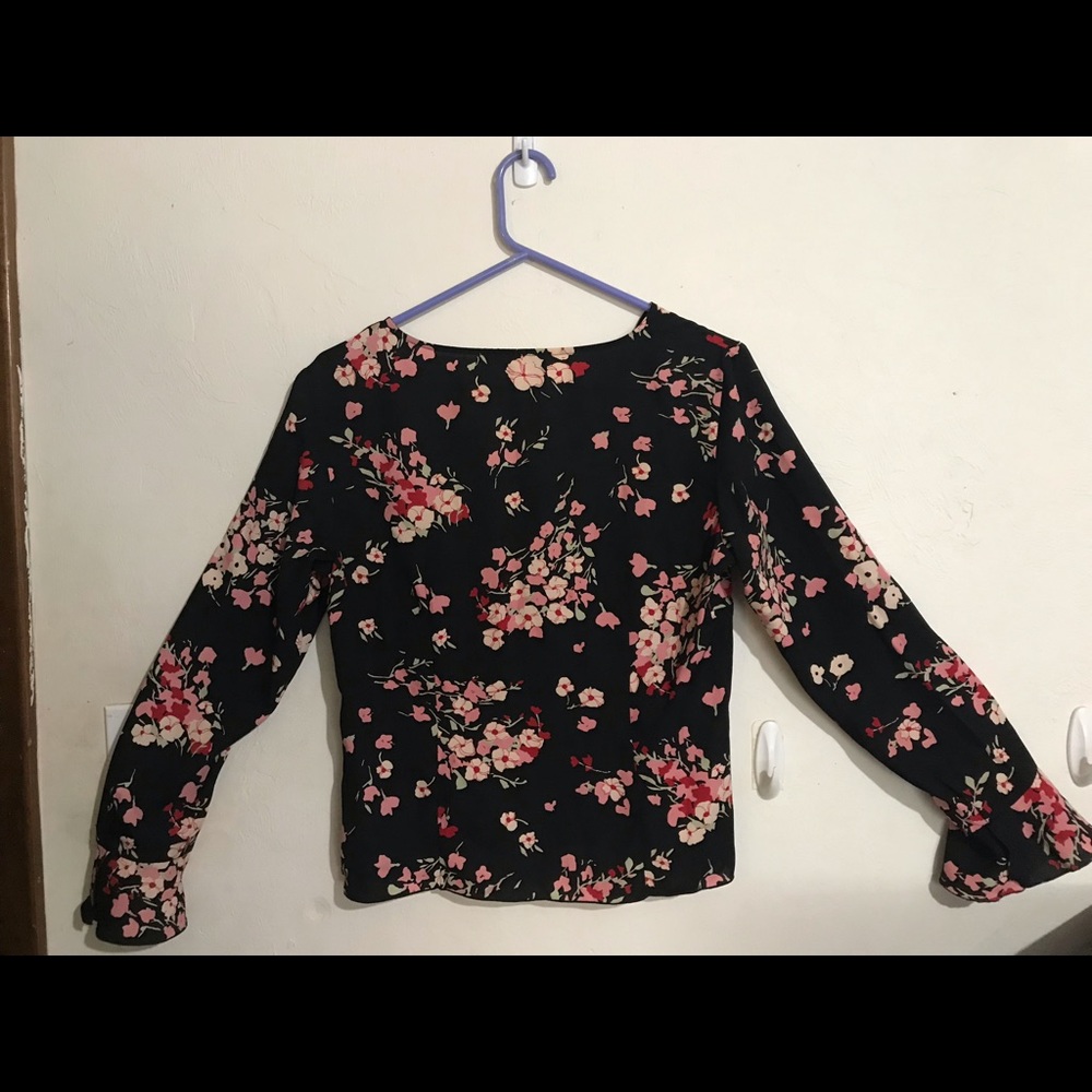 Long sleeve blouse size 6